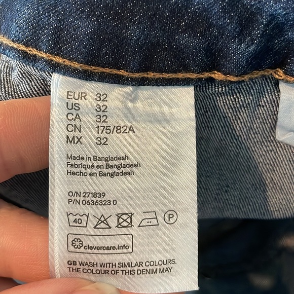 NWT H&M Skinny Ankle Jean. Size 32 - Picture 9 of 9